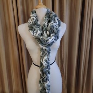 BDG Grey  and White  80-inch Chunky Knit Scarf